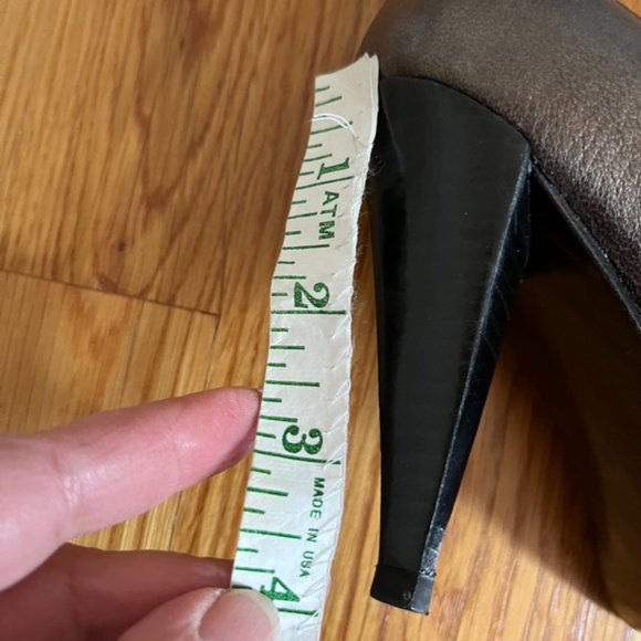 Stuart Weitzman  Metallic Bootie - 5.5 - Picture 11 of 11